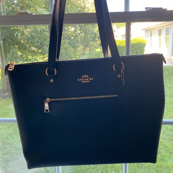 Coach Tote - Picture 4 of 7